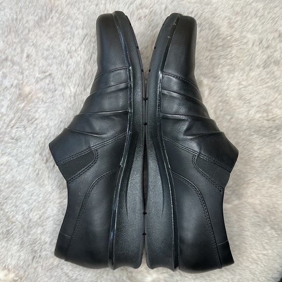 Clarks | Hope Roxanne Black Shoes, Size 7.5 - Picture 7 of 15